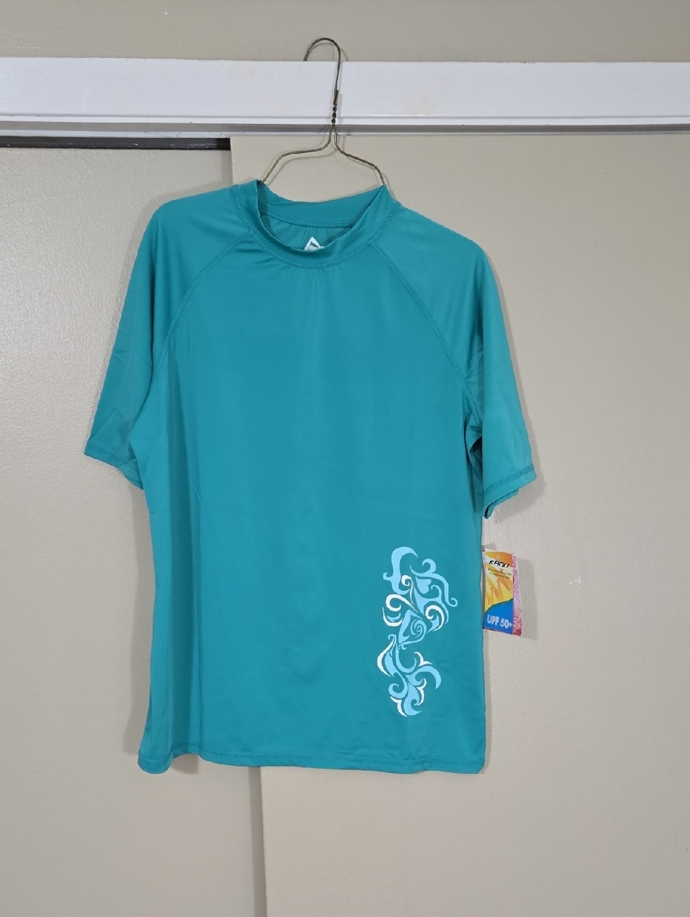 Kanu Turquoise Short Sleeve Swim Surf Shirt with White Scroll Accent Size XL NWT